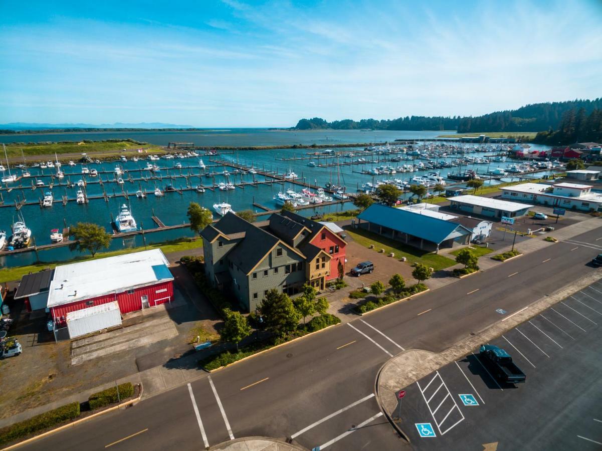 At The Helm Hotel Ilwaco Ngoại thất bức ảnh